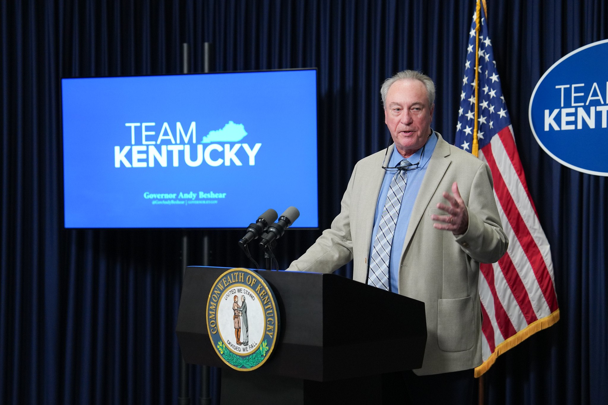 van presser 2025.jpg